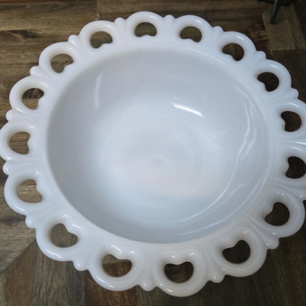 Anchor Hocking White Milk Glass Bowl with Scalloped Heart-Loop Edge